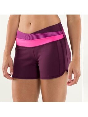 Lululemon women’s plum raspberry Astro shorts size 4